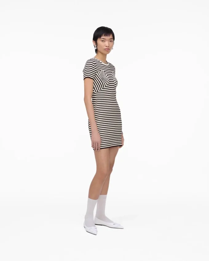 Abito in maglia con cuciture Abito in maglia con cuciture