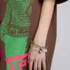 Bracciale con ciondoli a forma di personaggi