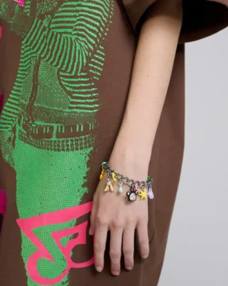 Bracciale con ciondoli a forma di personaggi