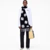 Derrick Adams X Marc Jacobs Sciarpa in lana con motivo a dadi Derrick Adams X Marc Jacobs Sciarpa in lana con motivo a dadi