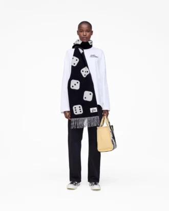 Derrick Adams X Marc Jacobs Sciarpa in lana con motivo a dadi Derrick Adams X Marc Jacobs Sciarpa in lana con motivo a dadi