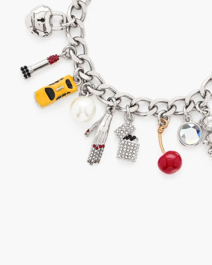 Il bracciale con ciondoli Trinket