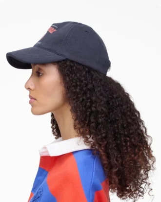 Il cappellino Eden di A.P.C. X Marc Jacobs Il cappellino Eden di A.P.C. X Marc Jacobs