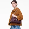 La borsa a tracolla convertibile doppia trapuntata La borsa a tracolla convertibile doppia trapuntata