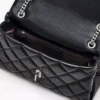 La borsa a tracolla convertibile doppia trapuntata La borsa a tracolla convertibile doppia trapuntata