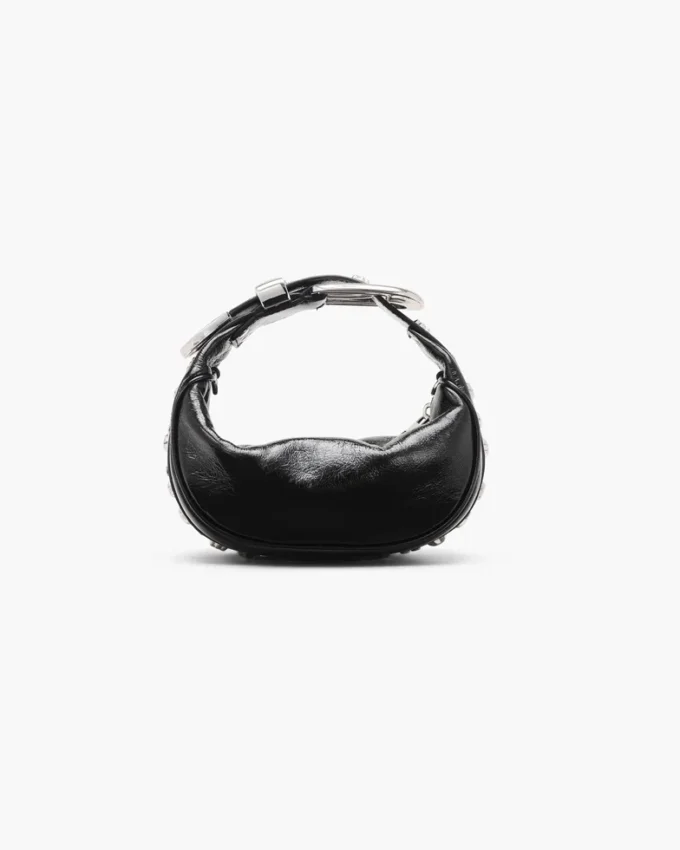 La borsa da sera in vernice stropicciata La borsa da sera in vernice stropicciata