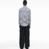 La camicia a righe La camicia a righe