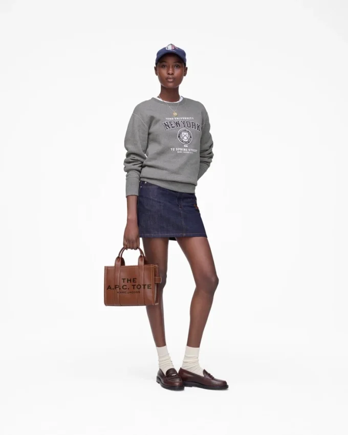 La maglia girocollo Shrunken Ny di A.P.C. X Marc Jacobs