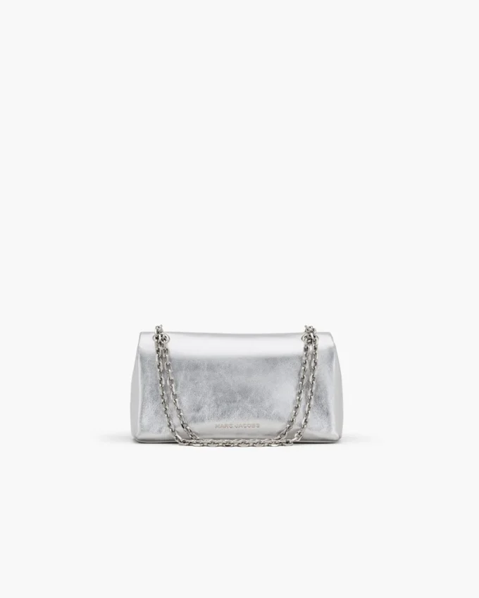 La mini borsa con doppia catena metallica