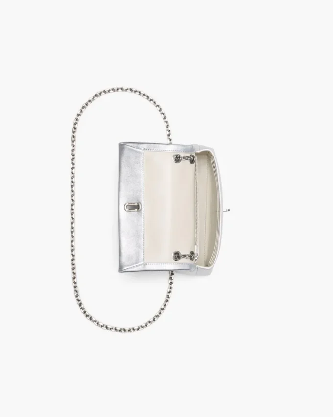 La mini borsa con doppia catena metallica