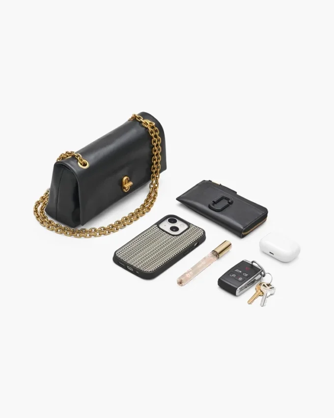 La mini borsa con doppia catena metallica