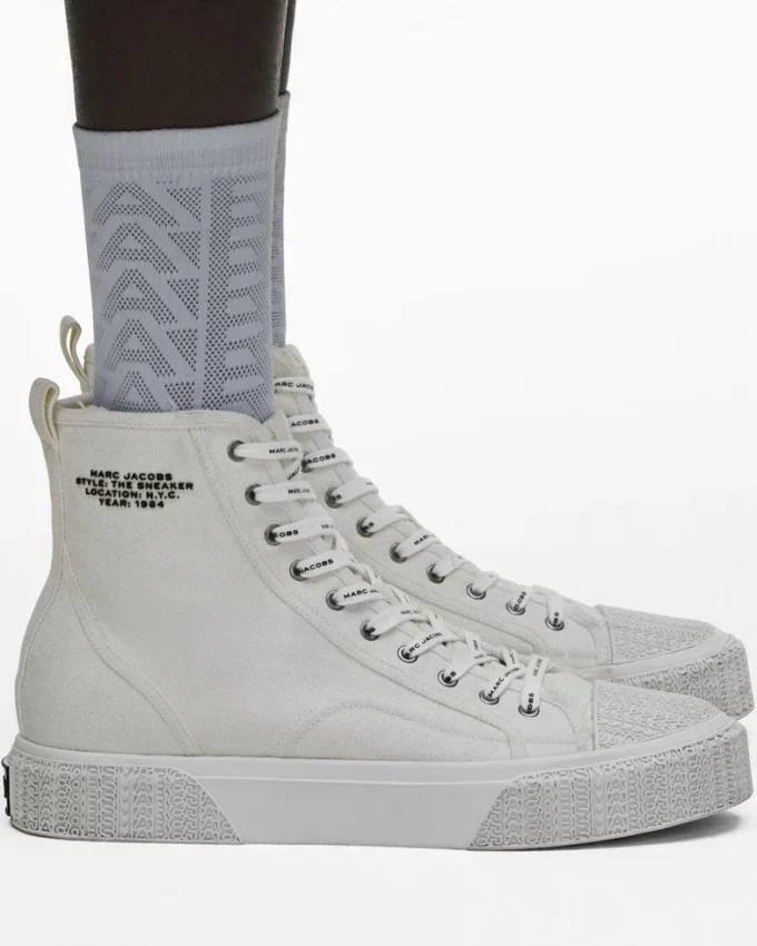 Le sneakers alte Le sneakers alte