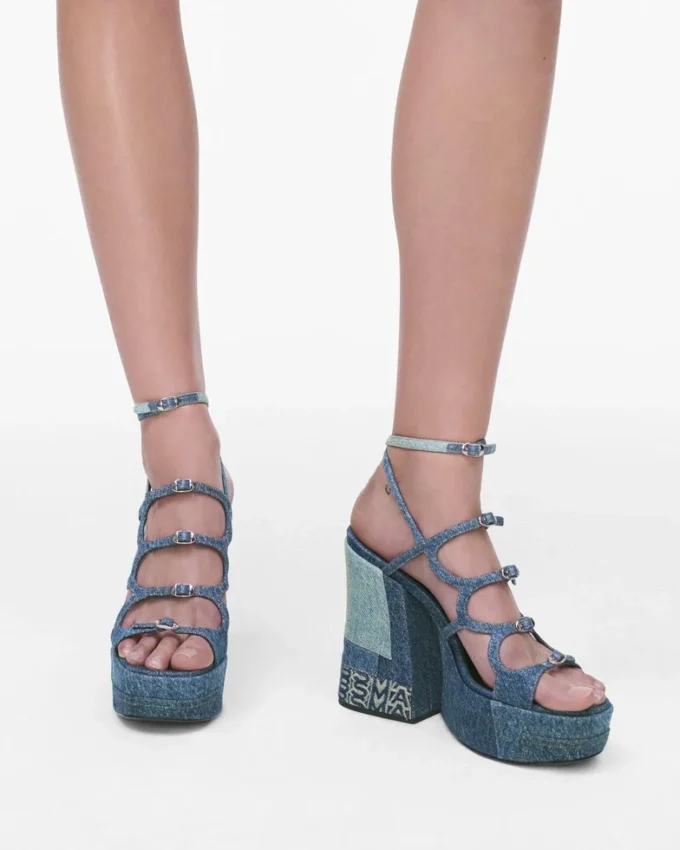 Sandalo con plateau Kiki in denim destrutturato Sandalo con plateau Kiki in denim destrutturato