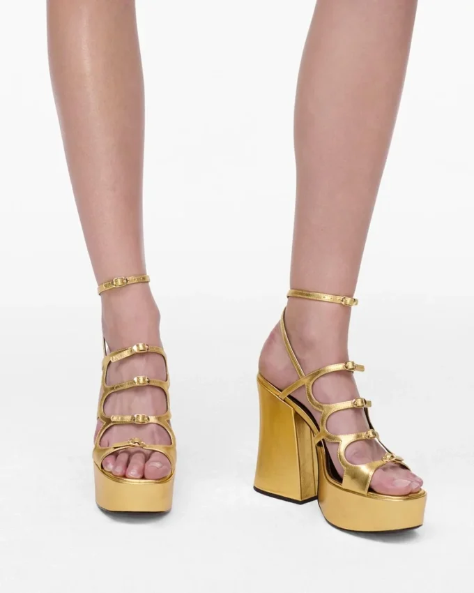 Sandalo con plateau Kiki in pelle metallizzata Sandalo con plateau Kiki in pelle metallizzata