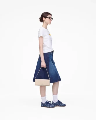 T-shirt slim con logo Daisy T-shirt slim con logo Daisy
