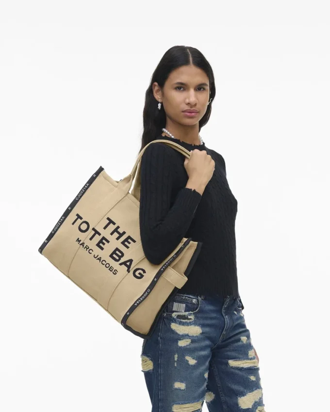 The large jacquard Tote Bag
