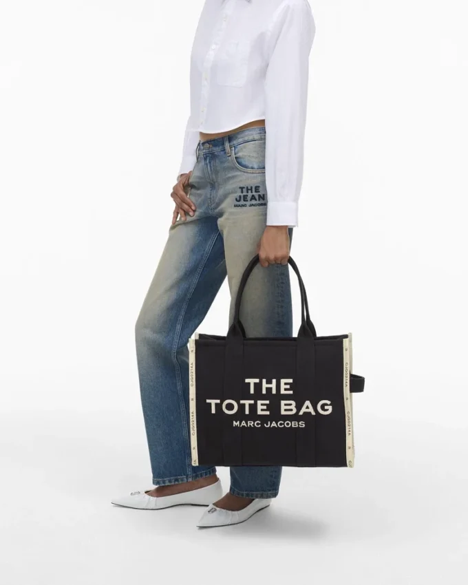 The large jacquard Tote Bag