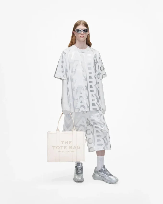 The large Tote Bag in pelle The large Tote Bag in pelle