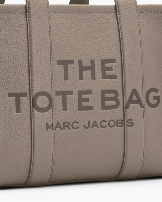 The medium Tote Bag in pelle