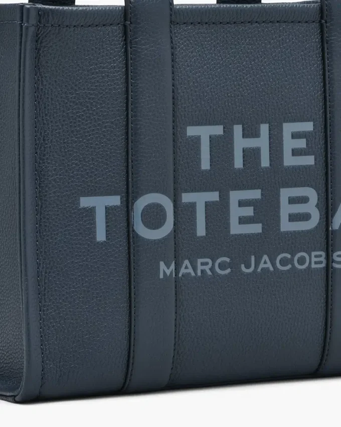 The medium Tote Bag in pelle
