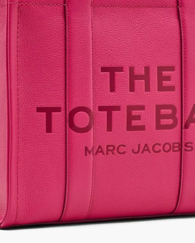 The medium Tote Bag in pelle