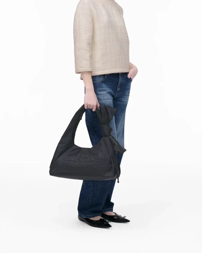 The Sack Bag in nylon con fiocco