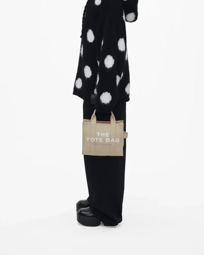 The small Tote Bag in cloth