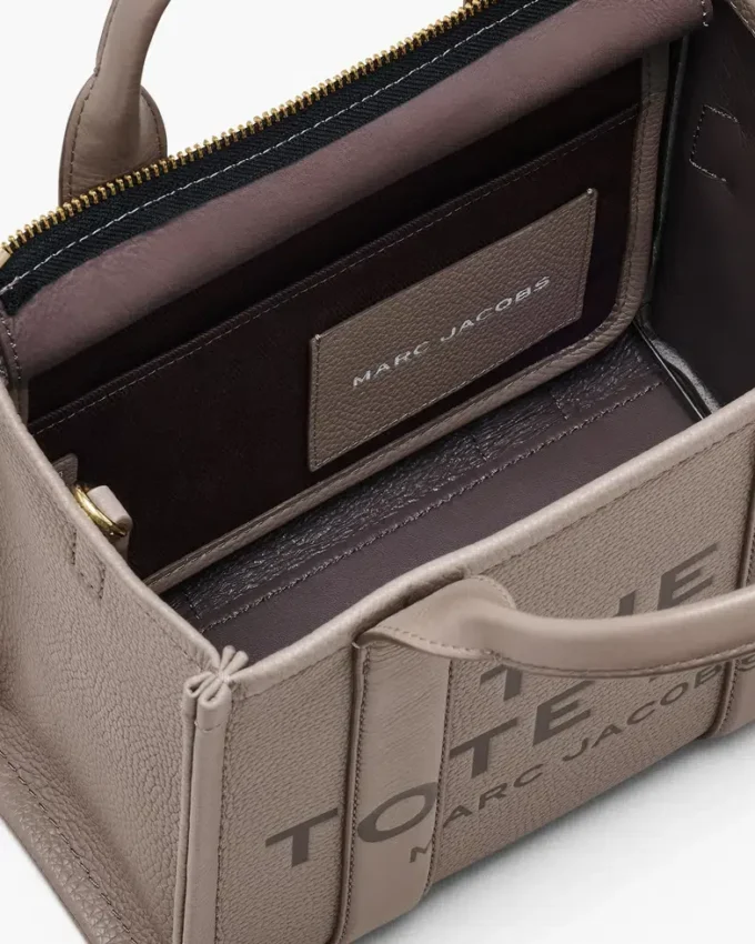 The small Tote Bag in leather The small Tote Bag in leather