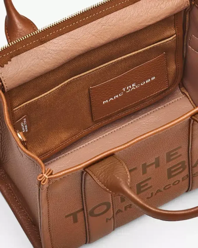 The small Tote Bag in leather The small Tote Bag in leather
