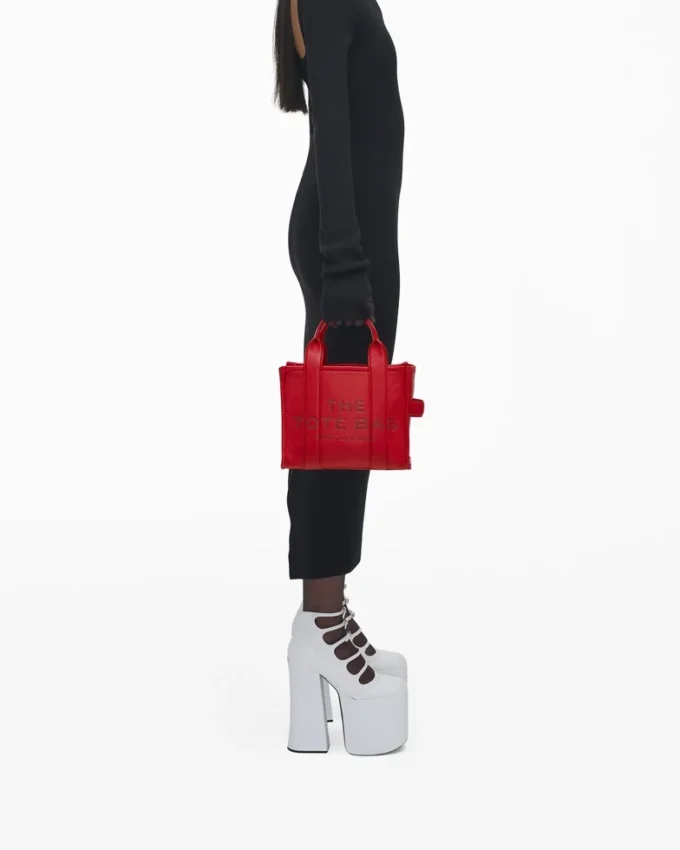 The small Tote Bag in leather