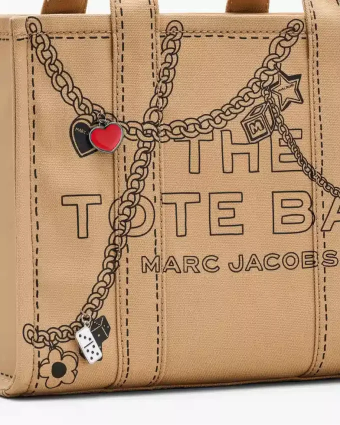The Tote Bag media in tela con charm Trompe L’Oeil The Tote Bag media in tela con charm Trompe L’Oeil