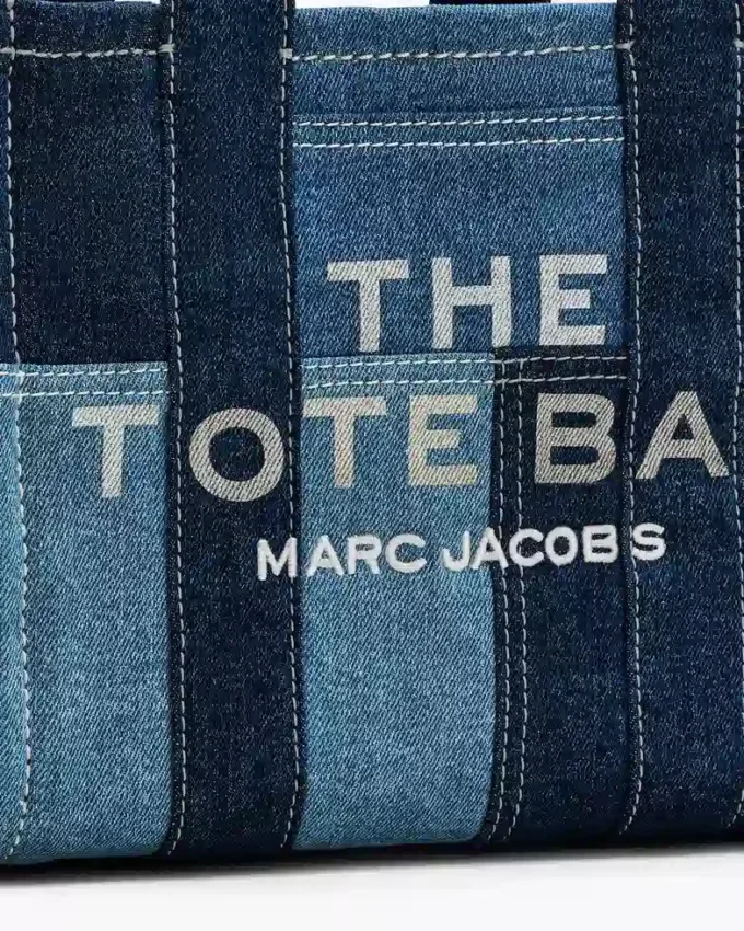 The Tote Bag piccola in denim The Tote Bag piccola in denim